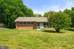 4526 Roundhill Rd, Alexandria, VA 22310 - Photo 3