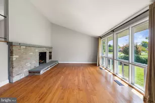 4526 Roundhill Rd, Alexandria, VA 22310 - Photo 5