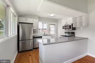 4526 Roundhill Rd, Alexandria, VA 22310 - Photo 15