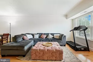 7630 Provincial Dr, McLean, VA 22102 - Photo 17