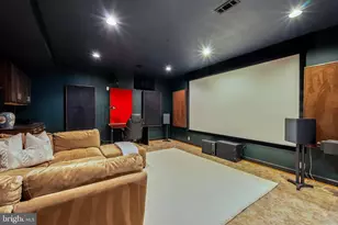 10409 Dunn Meadow Rd, Vienna, VA 22182 - Photo 61