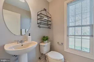 10409 Dunn Meadow Rd, Vienna, VA 22182 - Photo 11