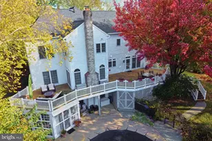 10409 Dunn Meadow Rd, Vienna, VA 22182 - Photo 23