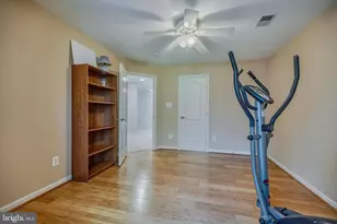 10409 Dunn Meadow Rd, Vienna, VA 22182 - Photo 47