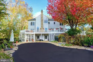 10409 Dunn Meadow Rd, Vienna, VA 22182 - Photo 11