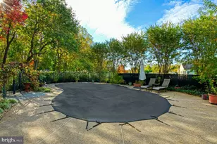 10409 Dunn Meadow Rd, Vienna, VA 22182 - Photo 29