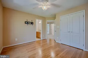 10409 Dunn Meadow Rd, Vienna, VA 22182 - Photo 43