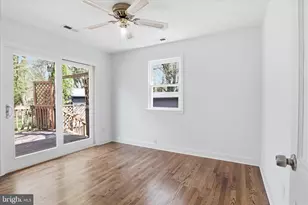 9704 Blake Ln, Fairfax, VA 22031 - Photo 13