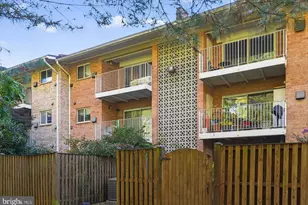 2821 Kalmia Lee Ct, Falls Church, VA 22042 - Photo 25