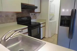 6925 Mary Caroline Cir, Alexandria, VA 22310 - Photo 9