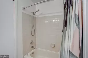 6925 Mary Caroline Cir, Alexandria, VA 22310 - Photo 25