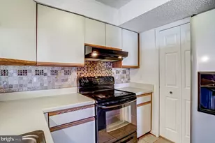6925 Mary Caroline Cir, Alexandria, VA 22310 - Photo 19