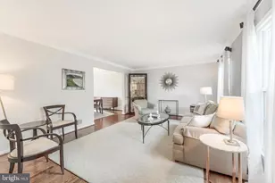 10417 Silk Oak Dr, Vienna, VA 22182 - Photo 9