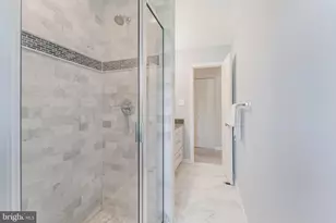 10417 Silk Oak Dr, Vienna, VA 22182 - Photo 33