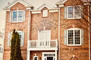 2520 Walnut Leaf Ln, Herndon, VA 20171 - Photo 1