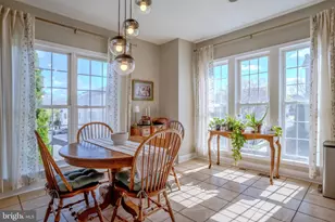 2520 Walnut Leaf Ln, Herndon, VA 20171 - Photo 9