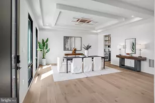 8313 Syracuse Cir, Vienna, VA 22180 - Photo 3