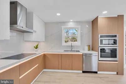 2524 Swift Run Street, Vienna, VA 22180 - Photo 17