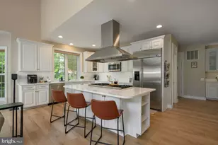 8937 Rhododendron Cir, Lorton, VA 22079 - Photo 27