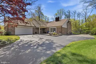 5006 Pheasant Ridge Rd, Fairfax, VA 22030 - Photo 1