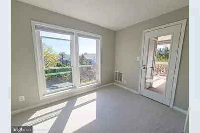 3176 Summit Square Drive #4-E4, Oakton, VA 22124 - Photo 7