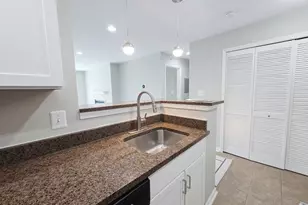 3176 Summit Square Dr, Oakton, VA 22124 - Photo 7