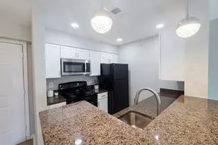 3176 Summit Square Dr, Oakton, VA 22124 - Photo 5