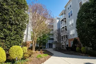 3176 Summit Square Dr, Oakton, VA 22124 - Photo 1