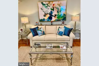 10087 Oakton Terrace Road, Oakton, VA 22124 - Photo 5