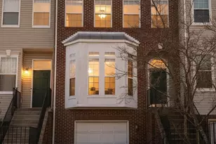 14647 Seasons Dr, Centreville, VA 20120 - Photo 5