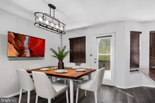 14647 Seasons Dr, Centreville, VA 20120 - Photo 11