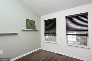 14647 Seasons Dr, Centreville, VA 20120 - Photo 19