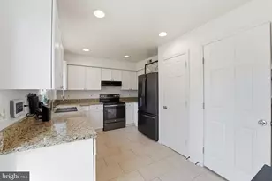 5982 Manorwood Dr, Centreville, VA 20120 - Photo 7