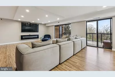 8380 Greensboro Dr #118, McLean, VA 22102 - Photo 7