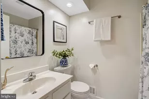 6054 Burnside Landing Dr Dr, Burke, VA 22015 - Photo 47