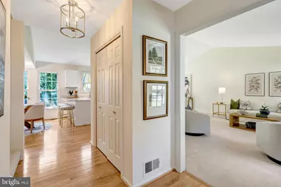 6054 Burnside Landing Drive Drive, Burke, VA 22015 - Photo 5