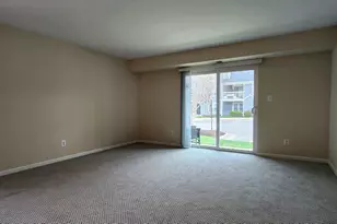 5820 Orchard Hill Ct, Clifton, VA 20124 - Photo 3