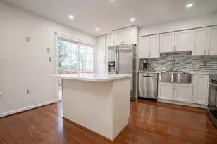 13341 Foxhole Dr, Fairfax, VA 22033 - Photo 13