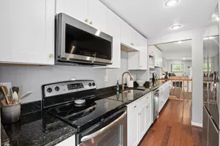 5903 Sir Cambridge Way, Alexandria, VA 22315 - Photo 7