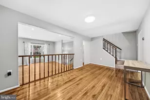 10058 Chestnut Wood Ln, Burke, VA 22015 - Photo 11