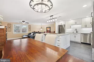 1550 Powells Tavern Pl, Herndon, VA 20170 - Photo 7