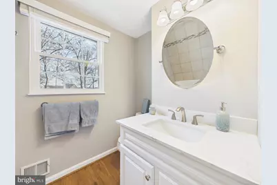 4515 Silas Hutchinson Drive, Chantilly, VA 20151 - Photo 27