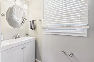 4515 Silas Hutchinson Dr, Chantilly, VA 20151 - Photo 15