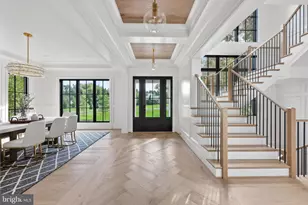 8206 Pettit Ct, McLean, VA 22102 - Photo 5