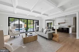 8206 Pettit Ct, McLean, VA 22102 - Photo 11