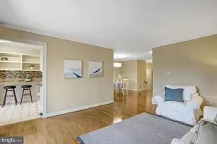 5883 Woodfield Estates Dr, Alexandria, VA 22310 - Photo 11