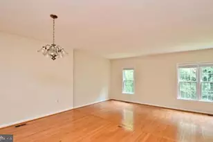 9009 O'Keith Ct, Springfield, VA 22152 - Photo 9