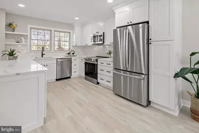 2872 Sutton Oaks Lane, Vienna, VA 22181 - Photo 7