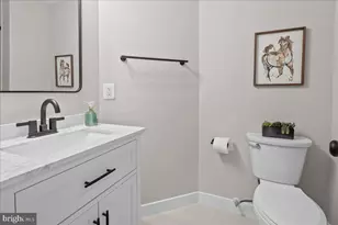 2872 Sutton Oaks Ln, Vienna, VA 22181 - Photo 49