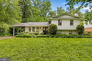 8800 Higdon Dr, Vienna, VA 22182 - Photo 59
